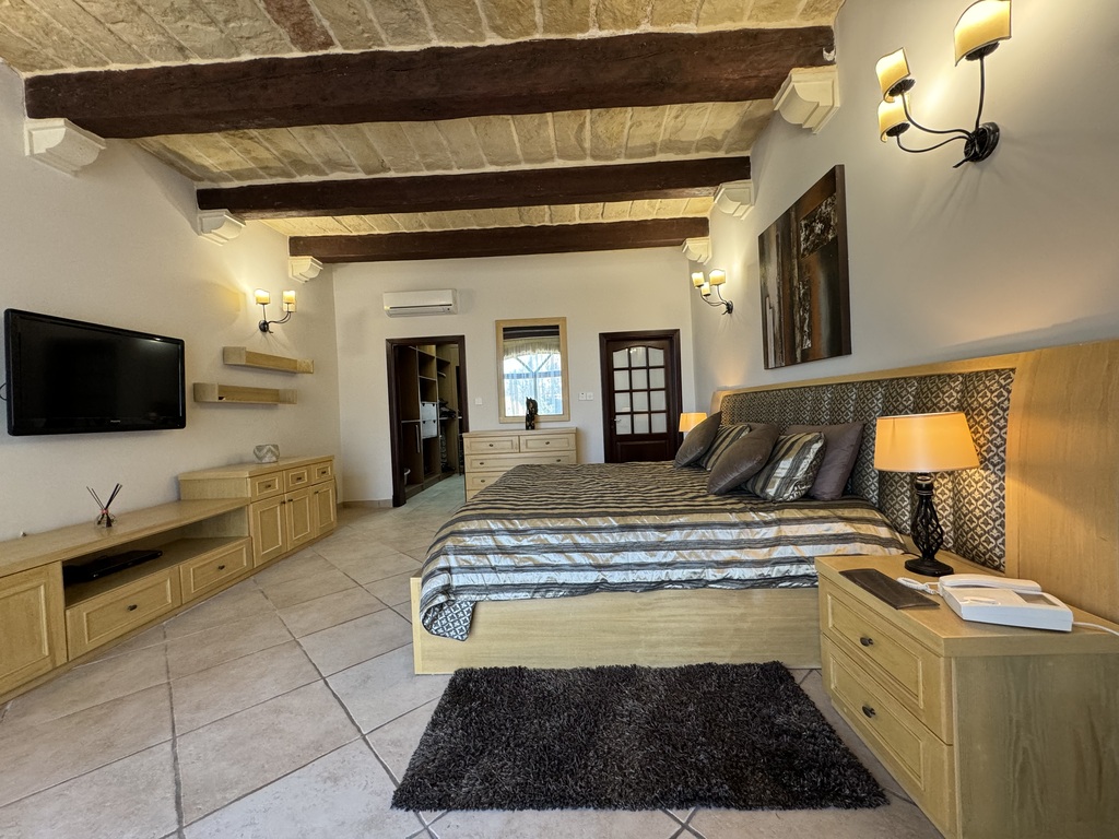 Bidnija Furnished Bungalow's Image 13