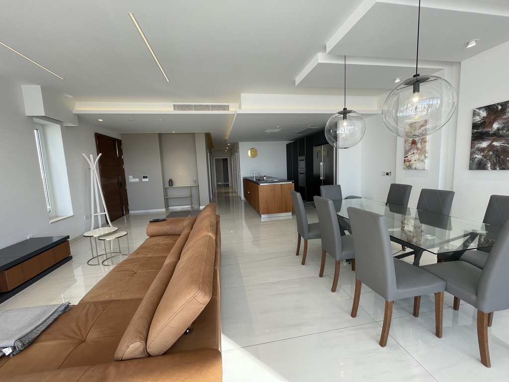 Malta_villa_to_let-high_end-oyster_christie's