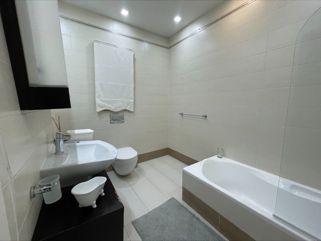 Fort Cambridge Seafront Apartment's Image 7
