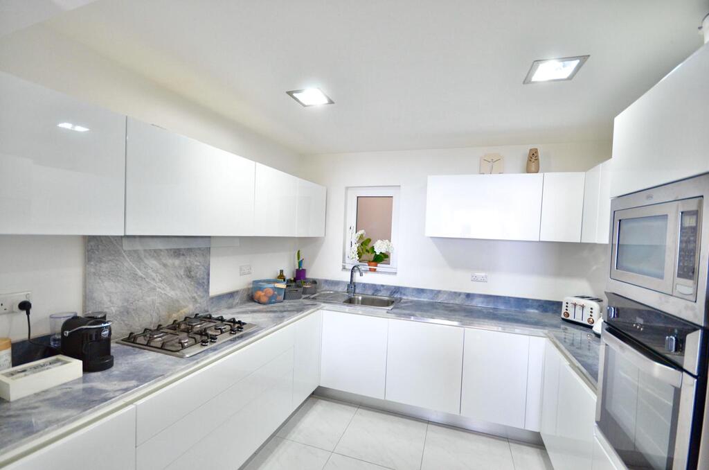St Julians Furnished Apartment's Image 3