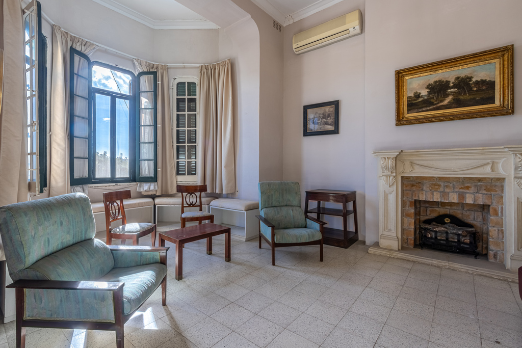 Ta' Xbiex Finished Semi-detached Villa's Image 18