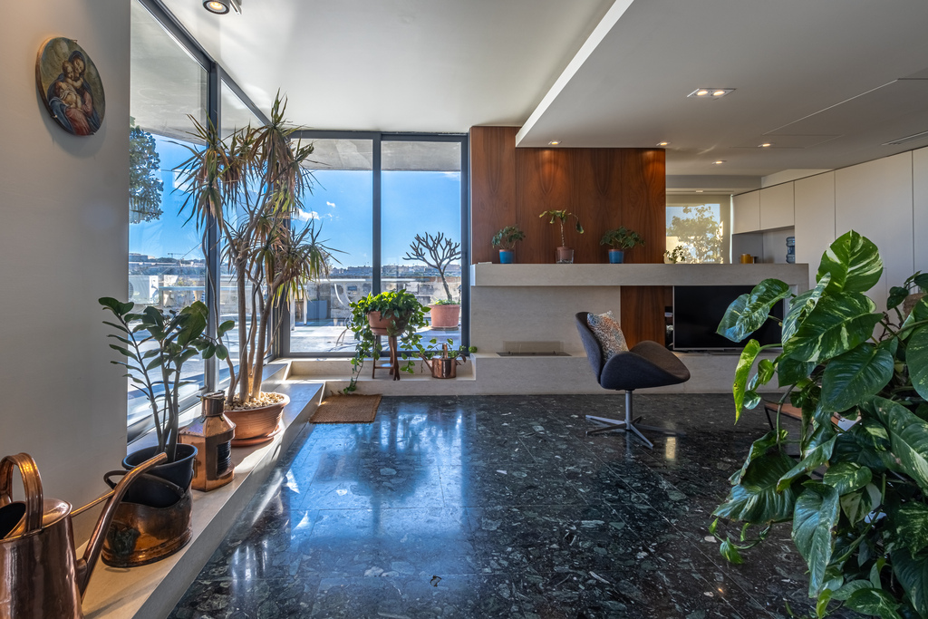 Ta' Xbiex Finished Semi-detached Villa's Image 6