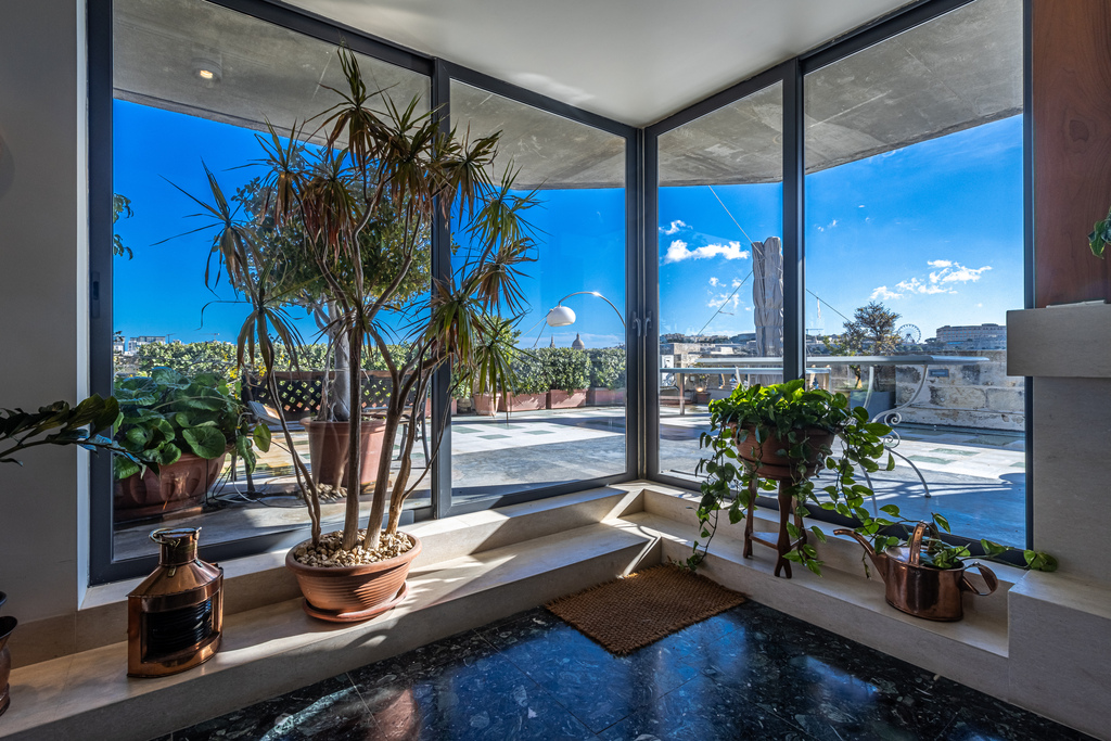 Ta'xbiex_villa_for_sale-2-Oyster_christie's_international_real_estate