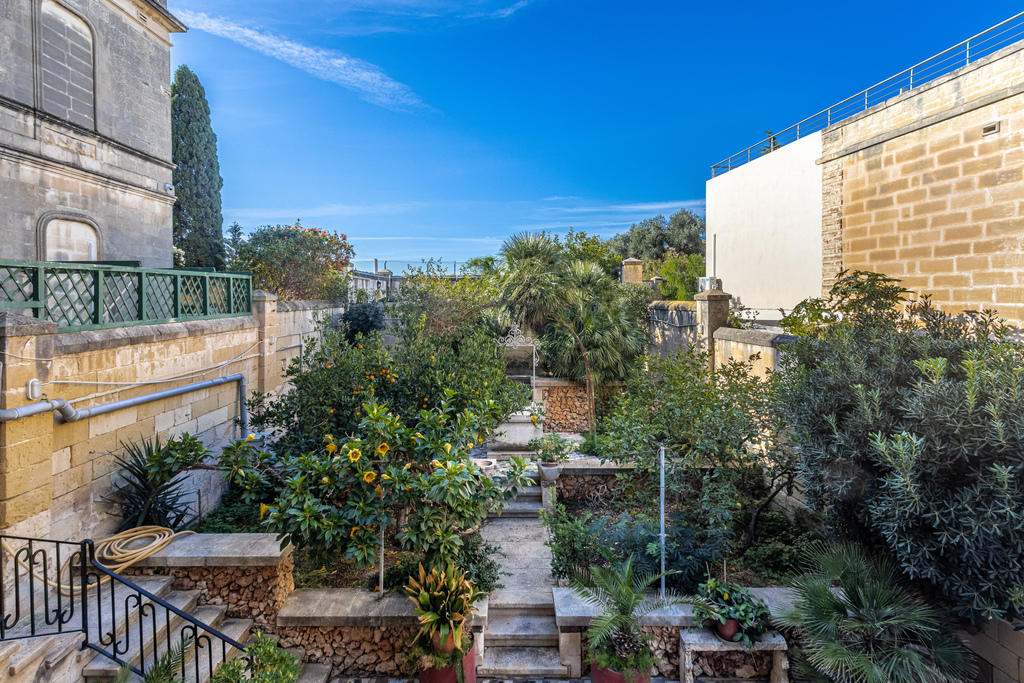 Ta' Xbiex Finished Semi-detached Villa's Image 22