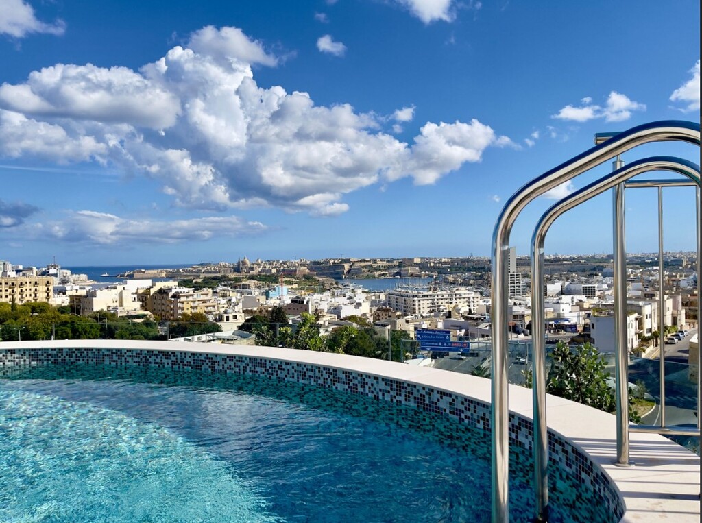 St.Julians-penthouse-to-let-1-oyster-christie's