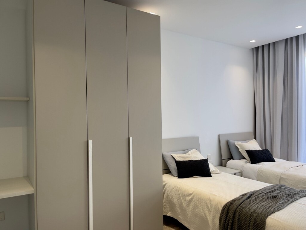 St Julians Furnished Penthouse's Image 14