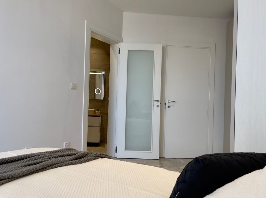 St Julians Furnished Penthouse's Image 16