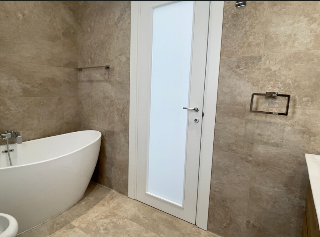 St Julians Furnished Penthouse's Image 17