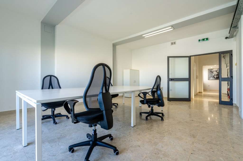 Pieta Fully Equipped Office's Image 2