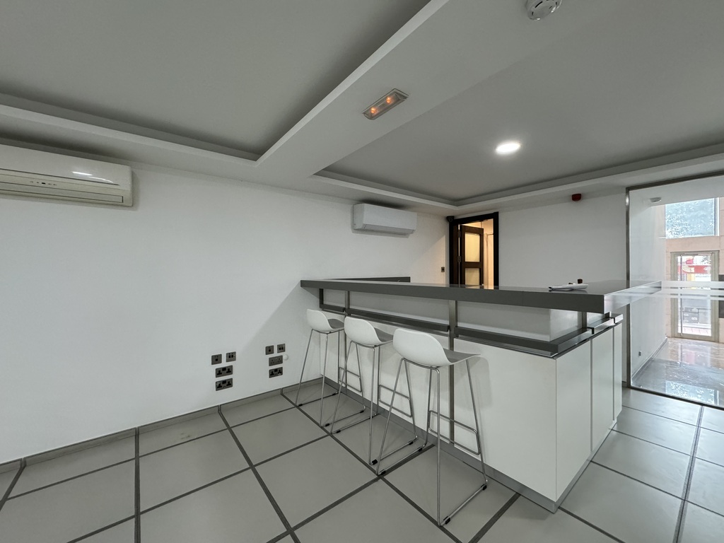 Sliema Seafront Office's Image 4