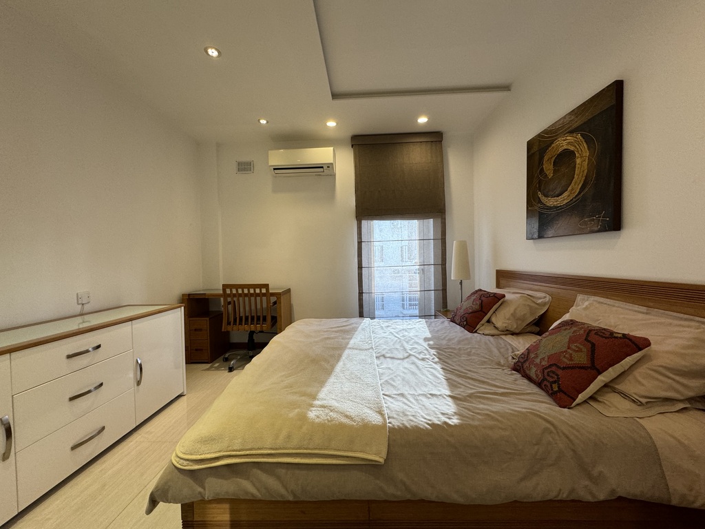 Sliema Seafront Apartment's Image 11
