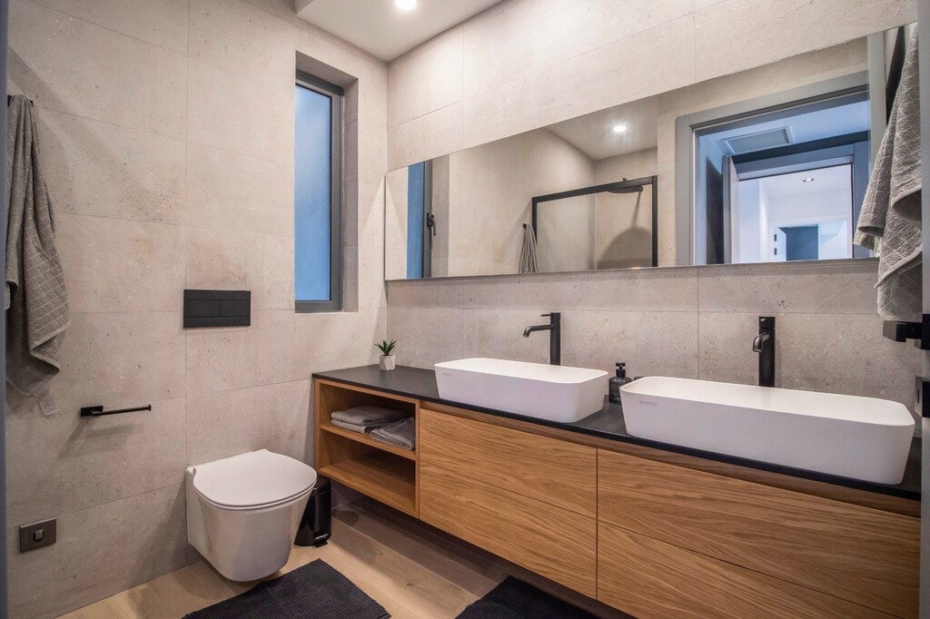 St Julians Luxury Apartment's Image 21