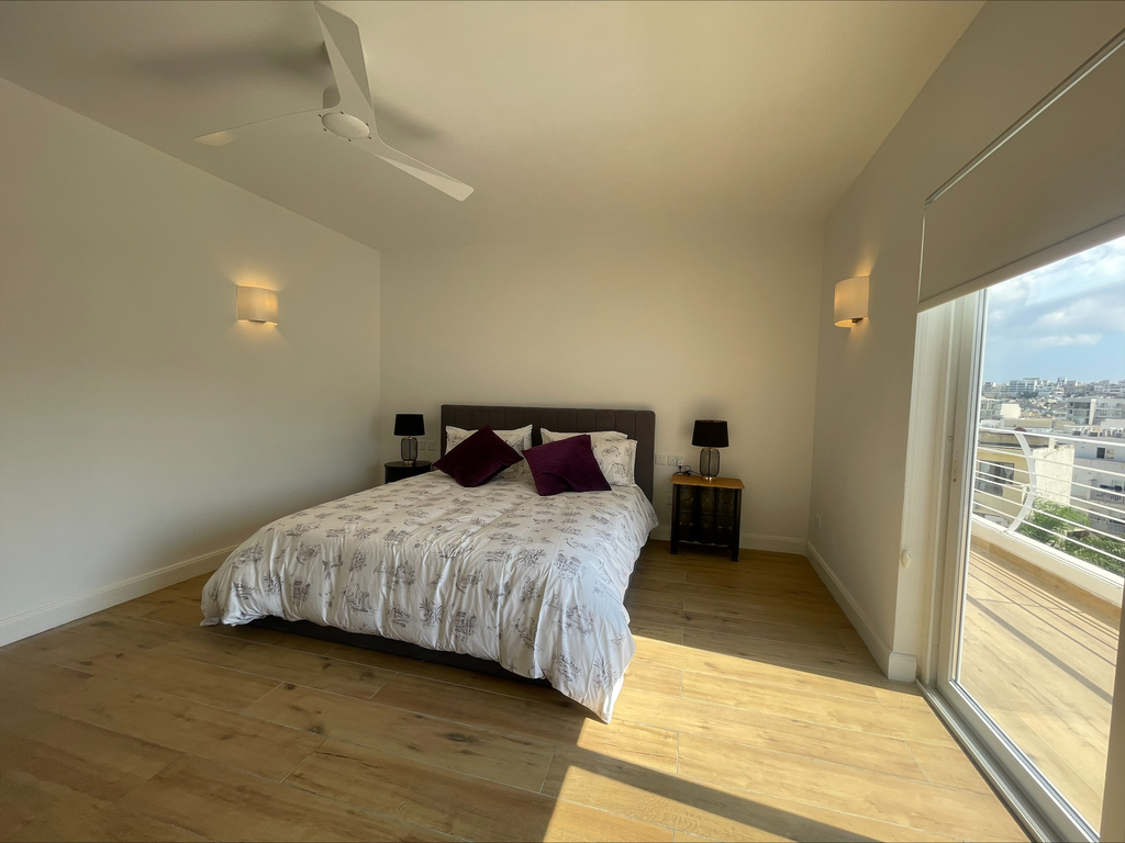 Swieqi Furnished Penthouse's Image 5