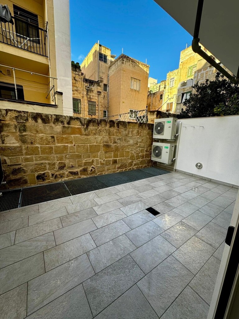 Sliema Furnished Apartment's Image 5