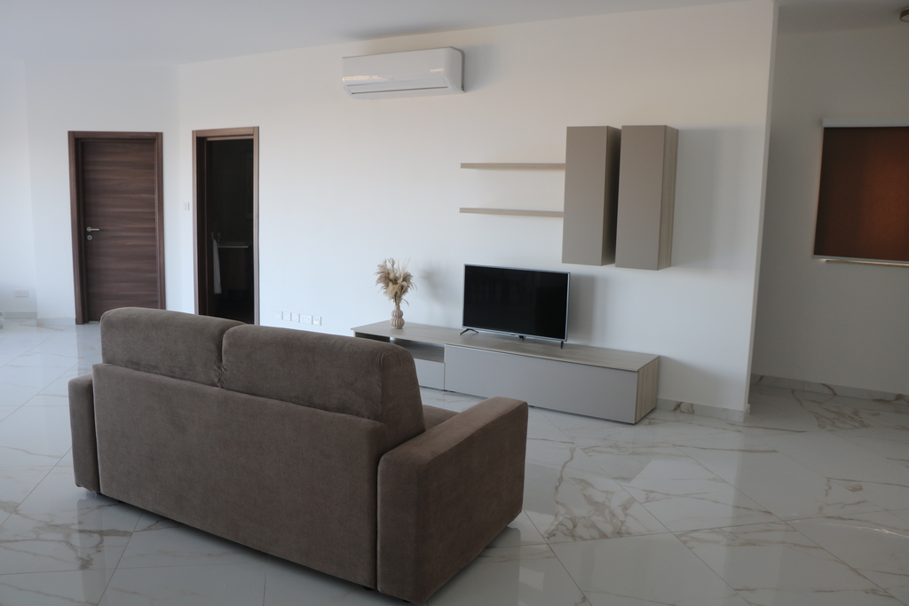 San-Gwann-penthouse-to-let-1