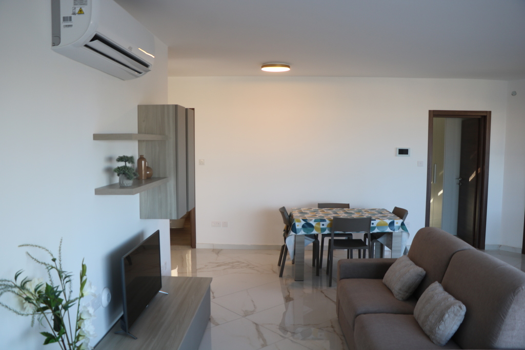 San Gwann Furnished Penthouse's Image 3