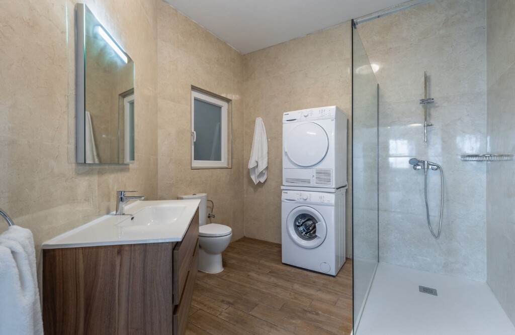 San Gwann Furnished Penthouse's Image 8