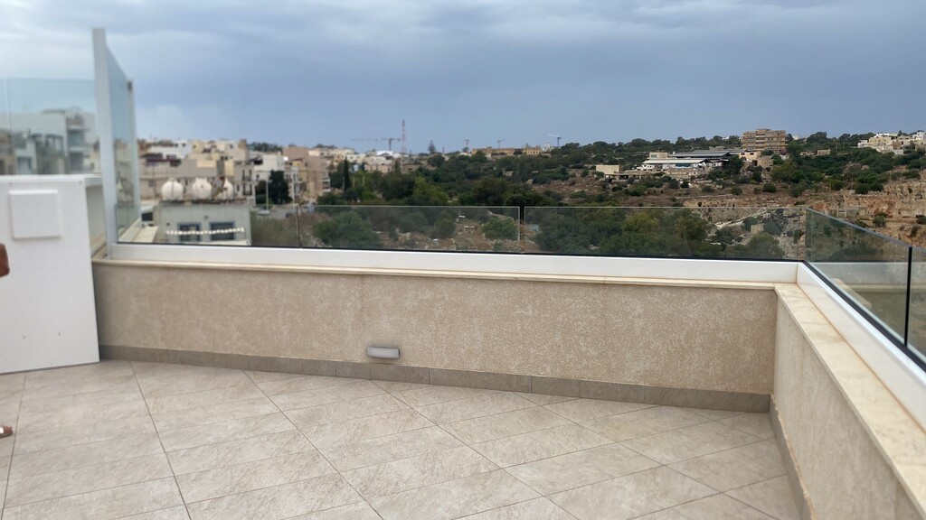 San-Gwann-penthouse-to-let-26