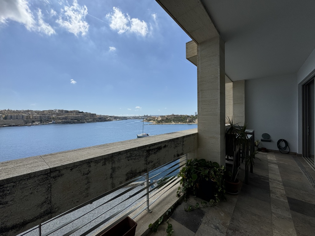 Tigne-point-apartment-to-let-sea-views-oyster-christies