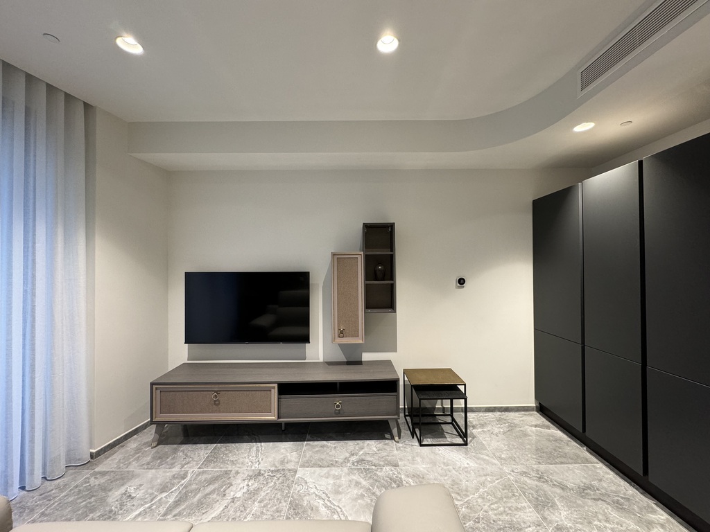 Malta_property_to_let-Mercury Towers_apartment-oyster_christie's