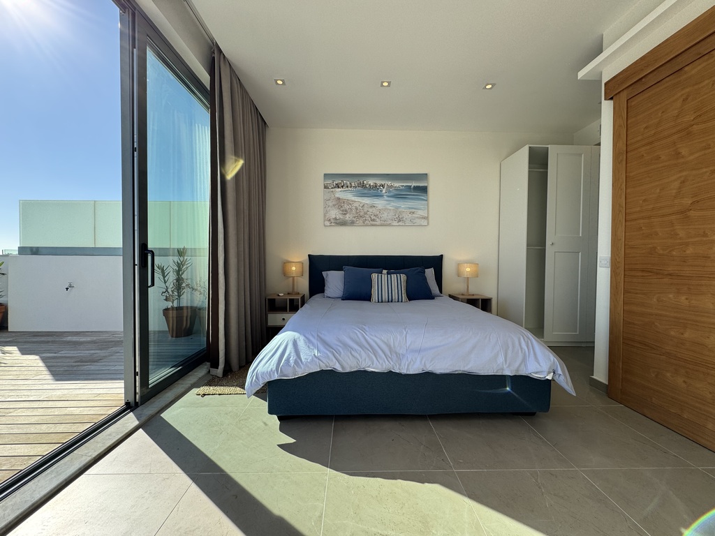 Sliema Seafront Penthouse's Image 10