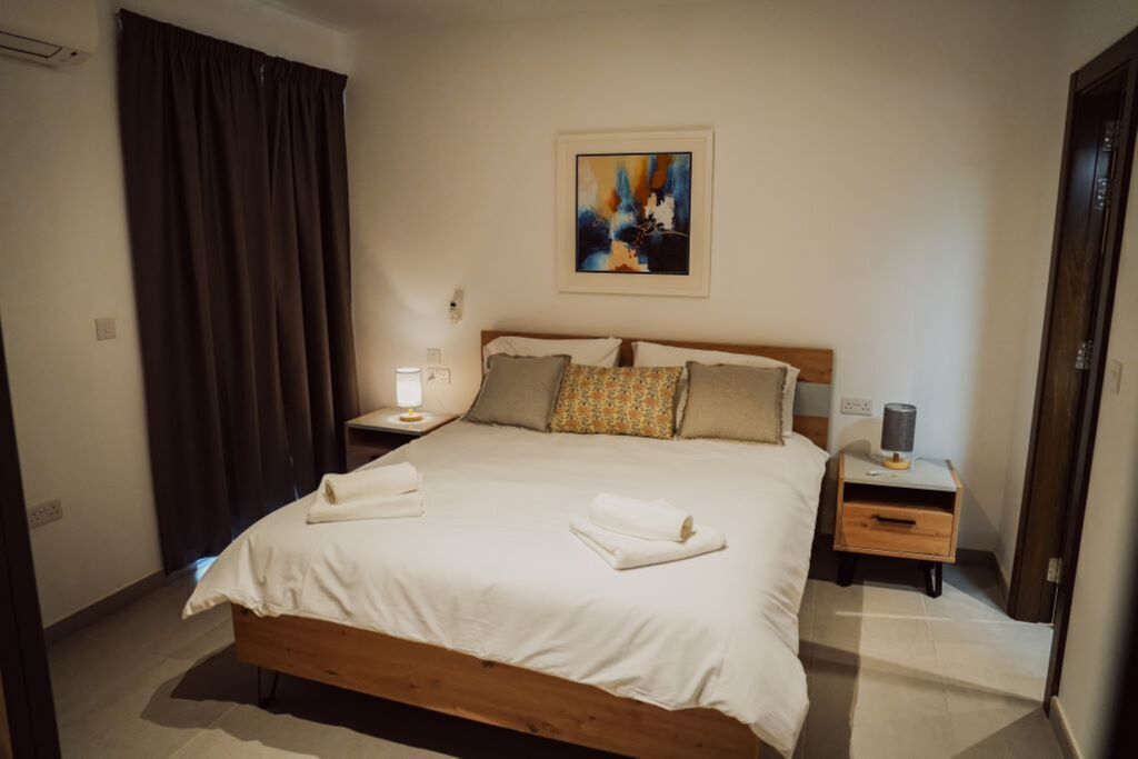 St Julians Seafront Apartment's Image 6