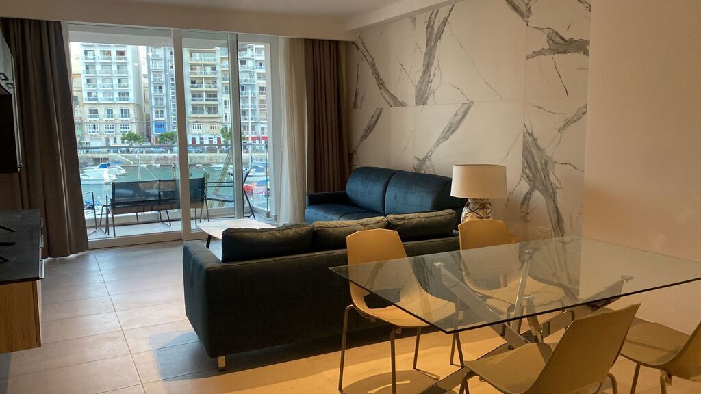 St Julians Seafront Apartment's Image 4