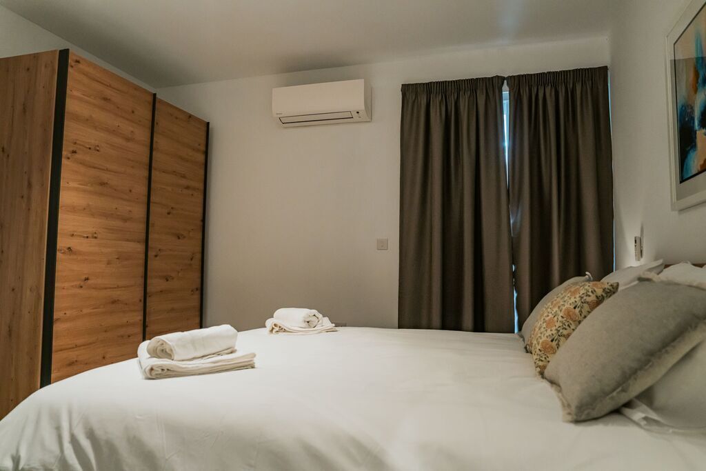 St Julians Seafront Apartment's Image 7