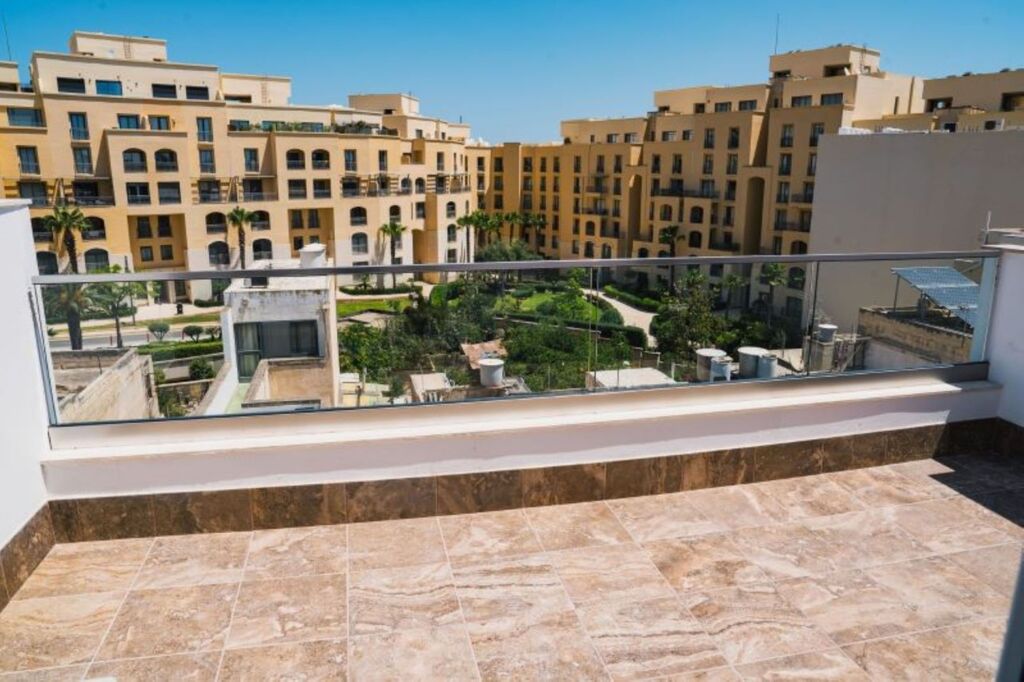 St Julian's Seafront Penthouse's Image 9