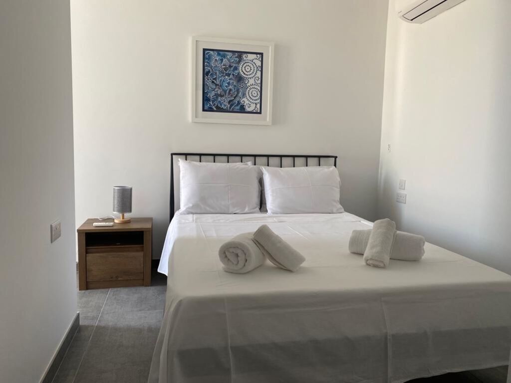 St Julians Furnished Penthouse's Image 4
