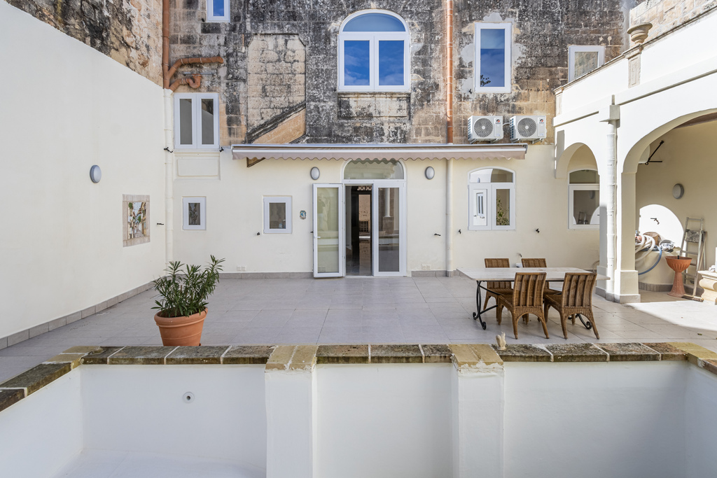 Naxxar Converted Town House's Image 7