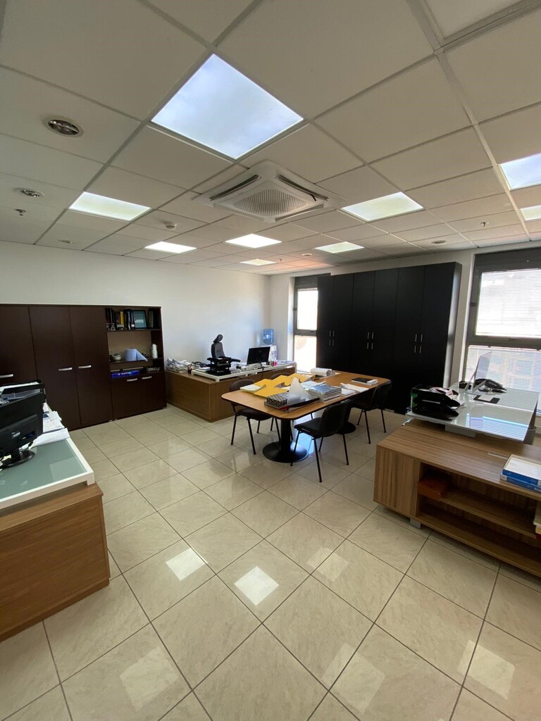 Portomaso Finished Office's Image 3