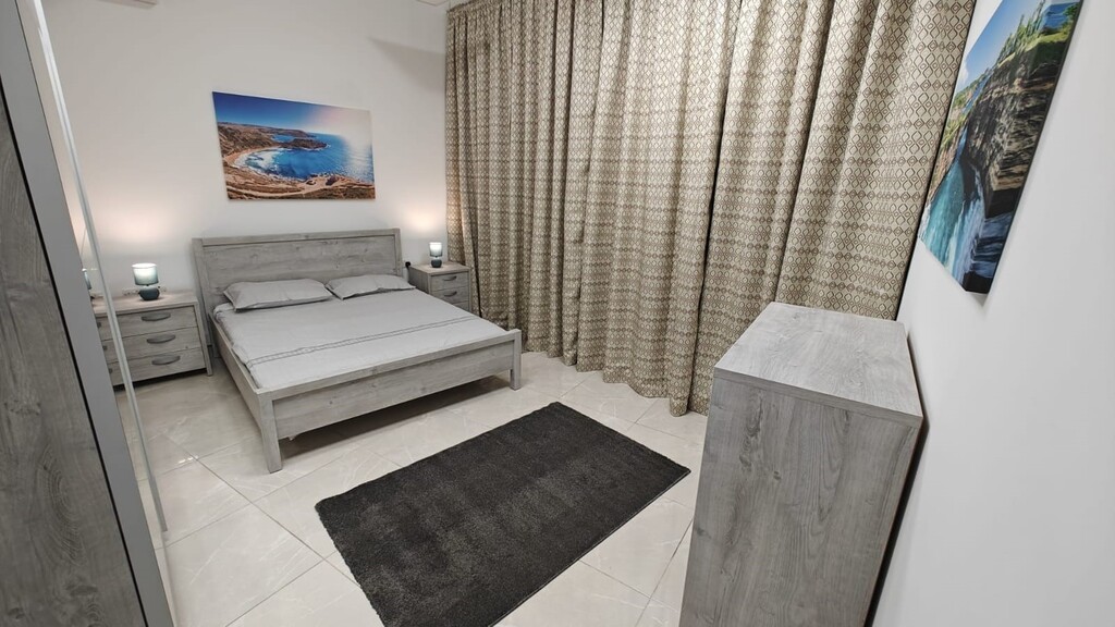 Sliema Furnished Apartment's Image 5