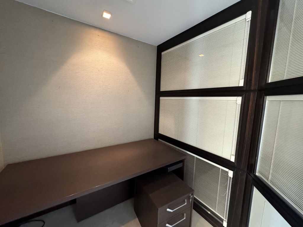 Portomaso Finished Office's Image 3