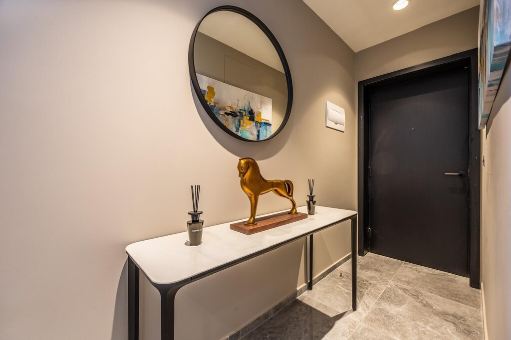 Mercury Towers High Rise Apartment's Image 9