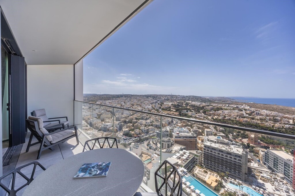St.Julians-apartment-to-let-views-oyster-christies