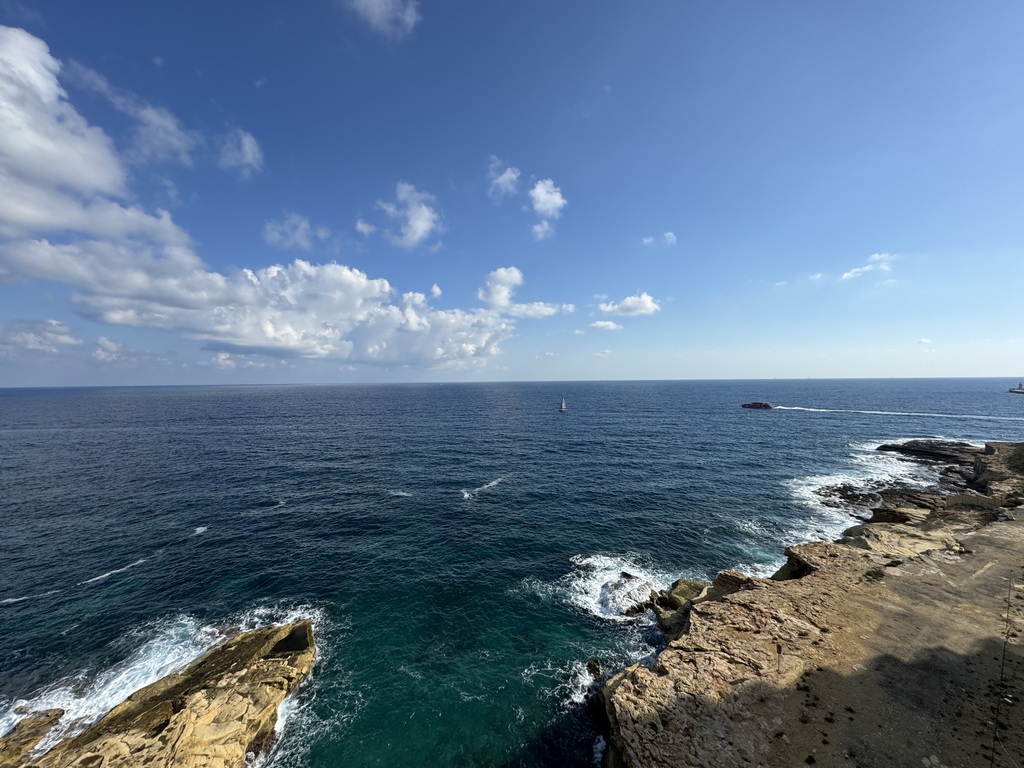 Tigne_point_apartment_to_let-sea_views-oyster_christie's