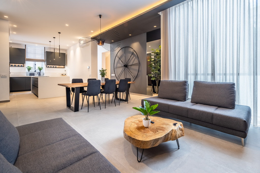 Malta_townhouse_to_let-Sliema_Shops_close_by-oyster_christie's