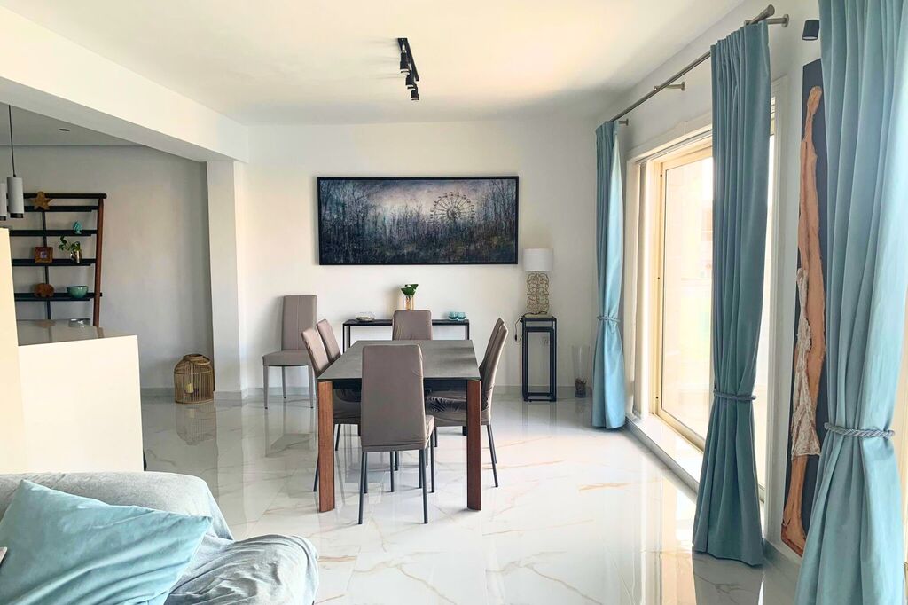 Sliema Seafront Apartment's Image 4