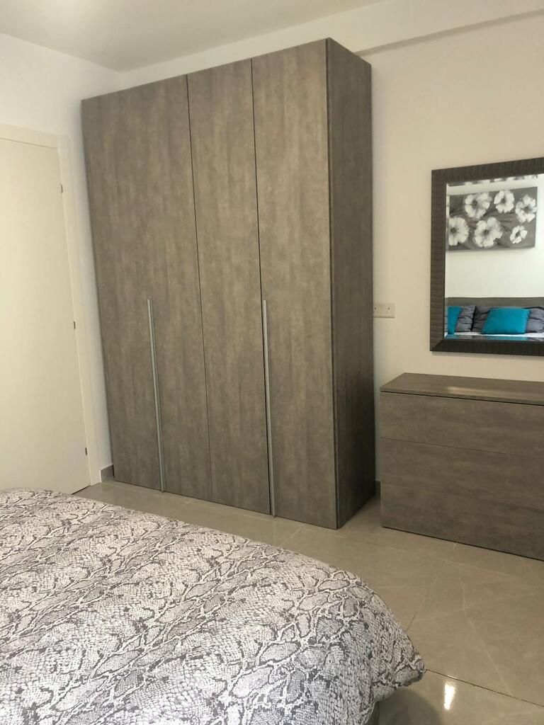 Gzira Furnished Apartment's Image 6