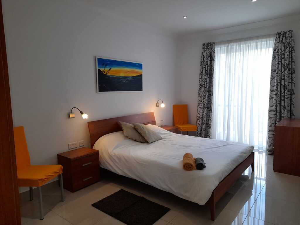 Gzira Furnished Apartment's Image 5