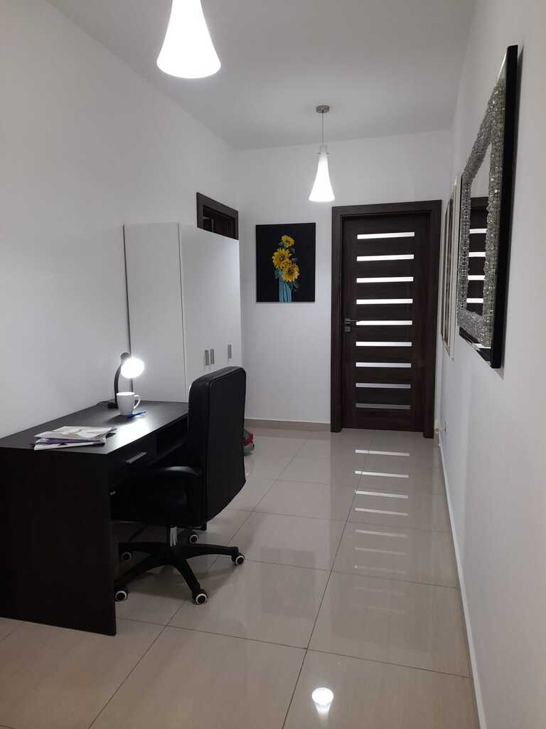 Gzira Furnished Apartment's Image 3