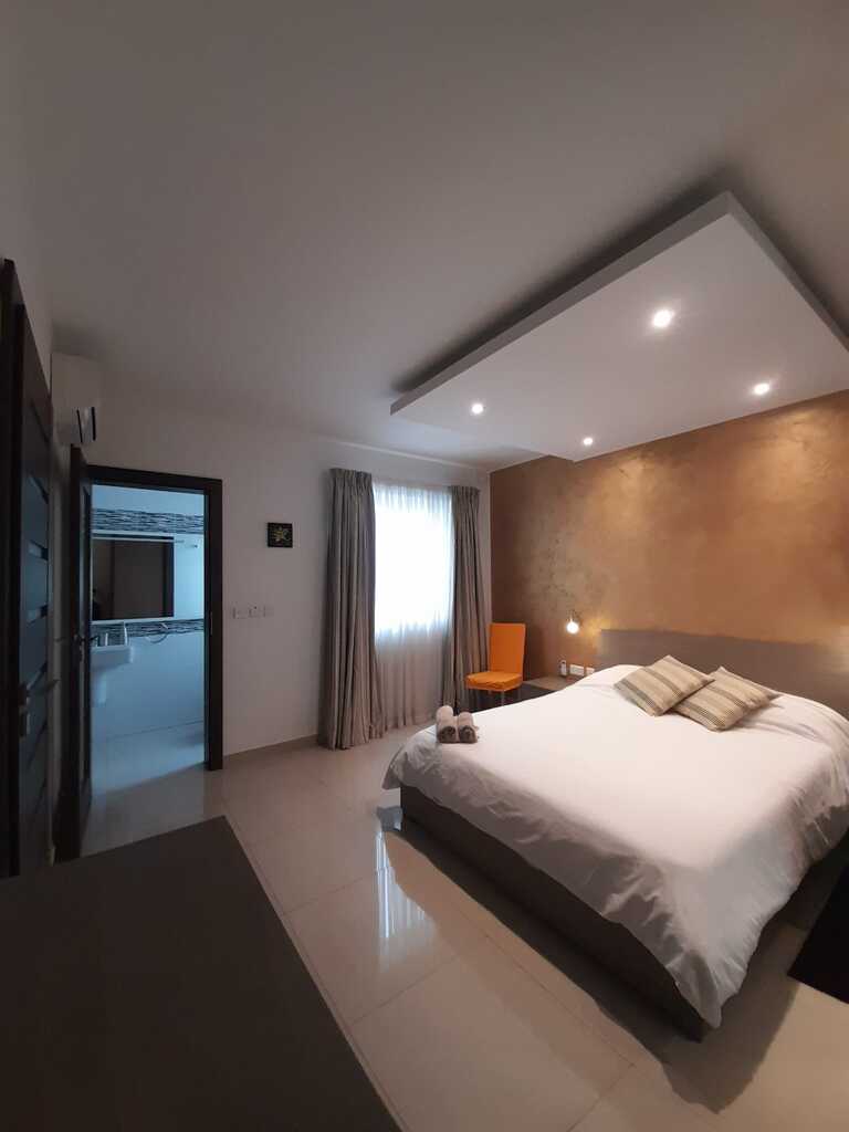 Gzira Furnished Apartment's Image 4
