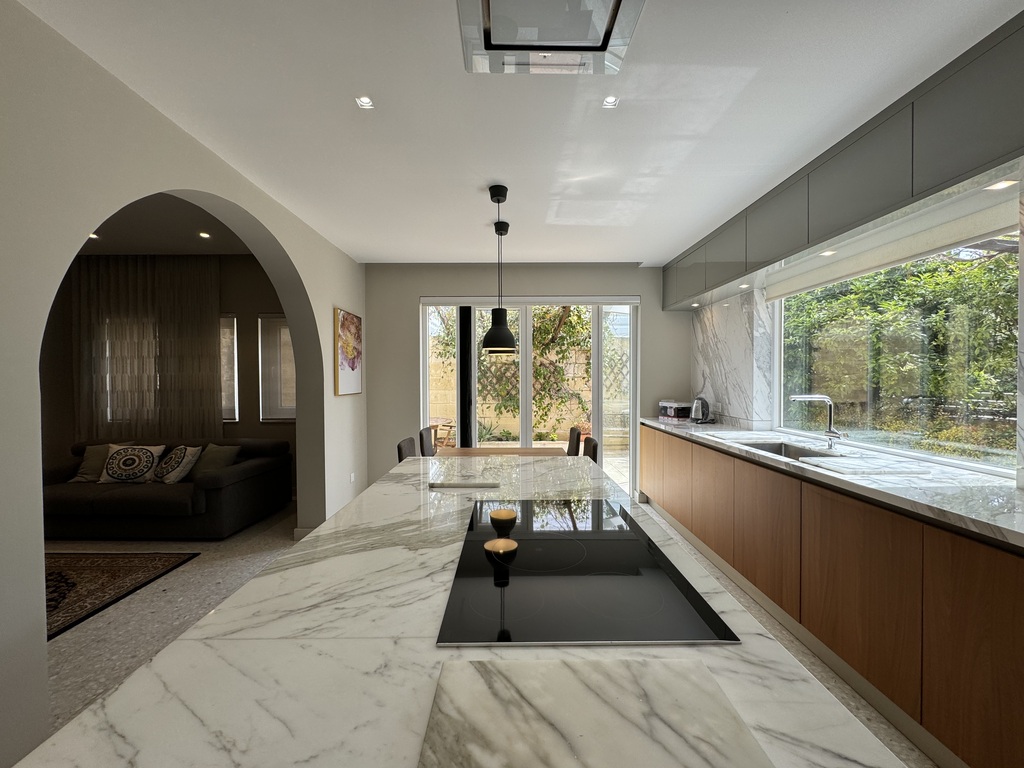 San Gwann Furnished Detached Villa's Image 4