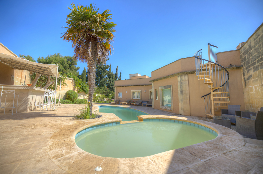 Iklin Detached Residence's Image 4
