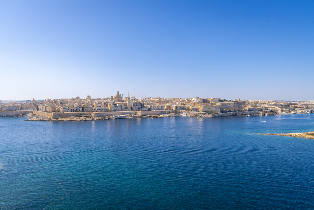 Malta-apartment-to-let-valletta-views-oyster-christies