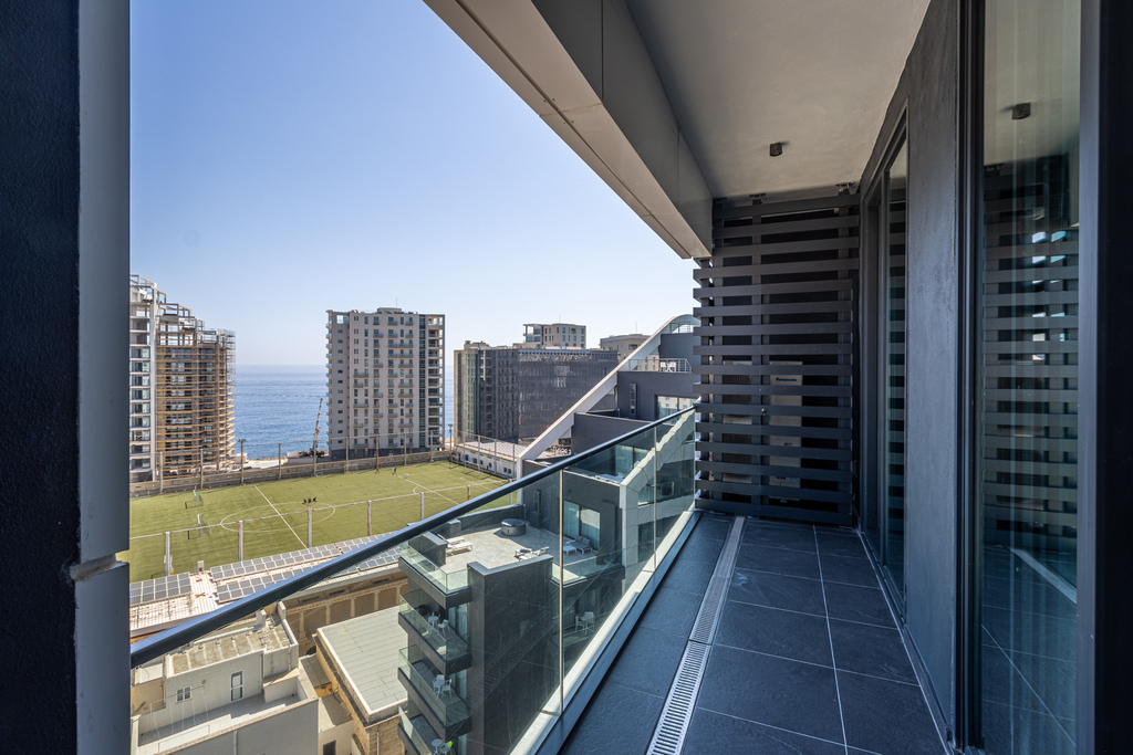 Sliema Seafront Apartment's Image 21