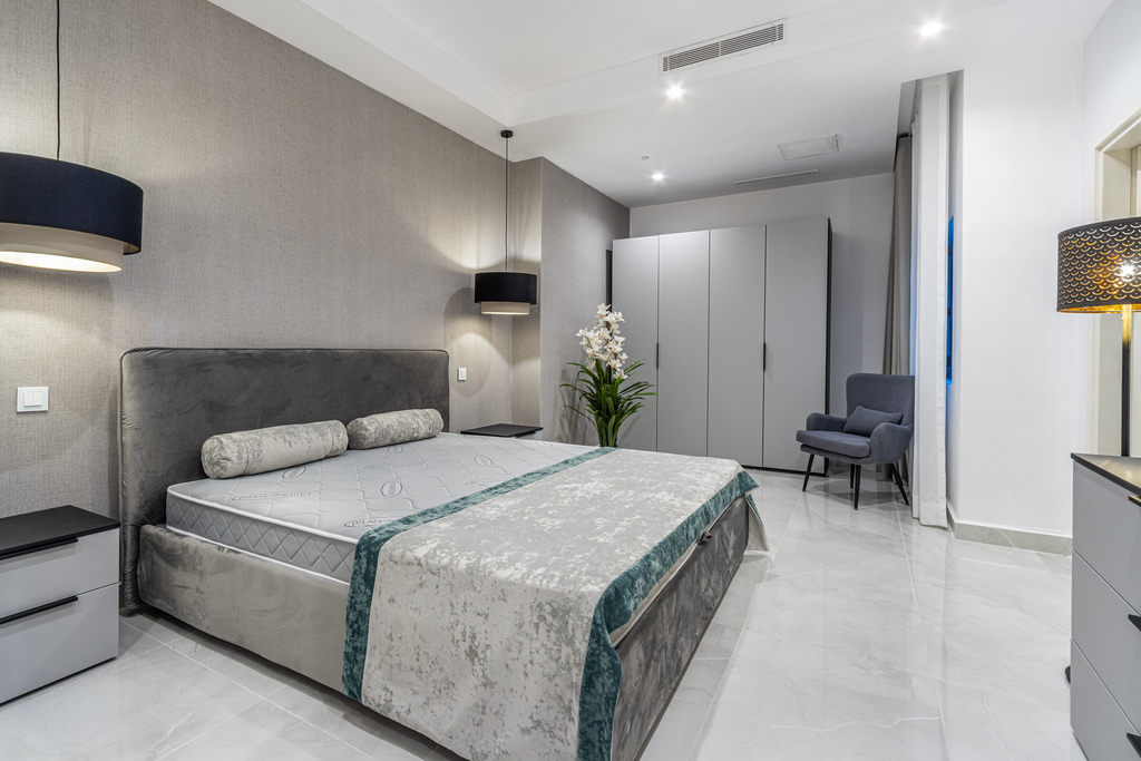 Sliema Seafront Apartment's Image 11