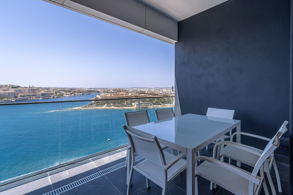 sliema-apartment-for-rent-prime-location-christies-malta