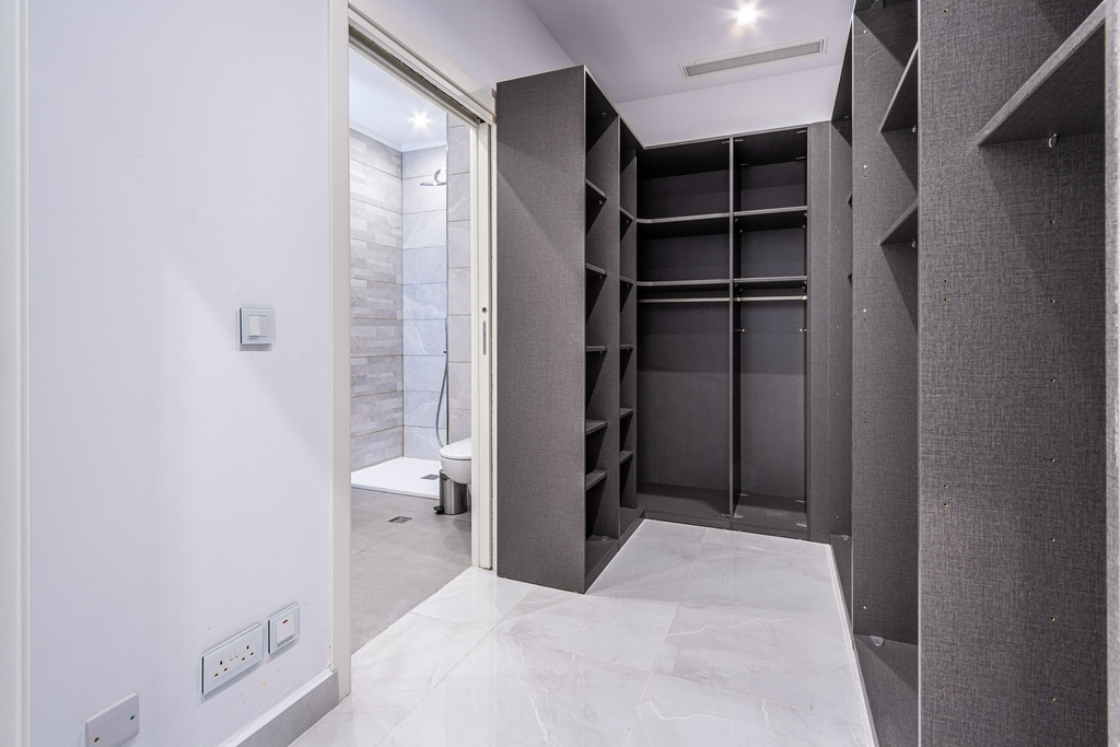 Sliema Seafront Apartment's Image 18